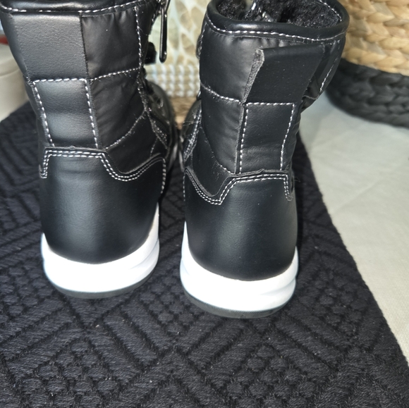 Weatherproof womens boot sz 8 - Picture 3 of 3